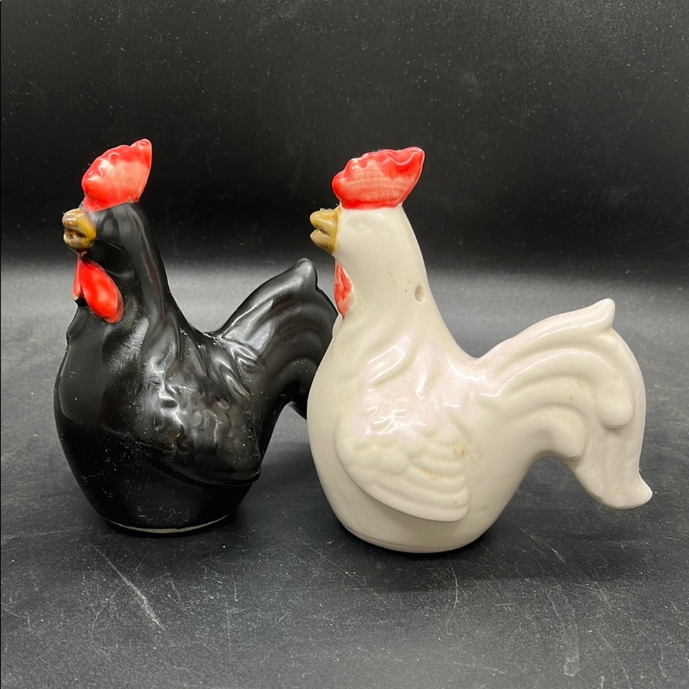Large Ceramic Rooster Salt and Pepper Shaker Set - Black & White Farmhouse